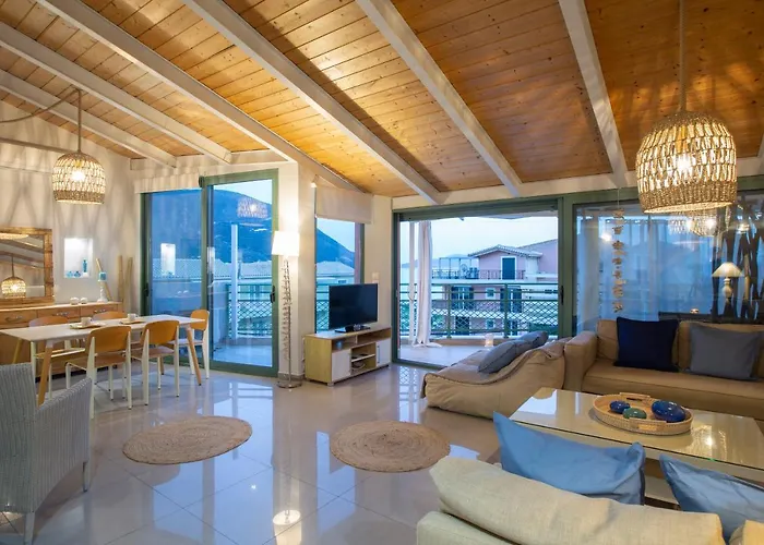 Skai Two Floor 아파트 *